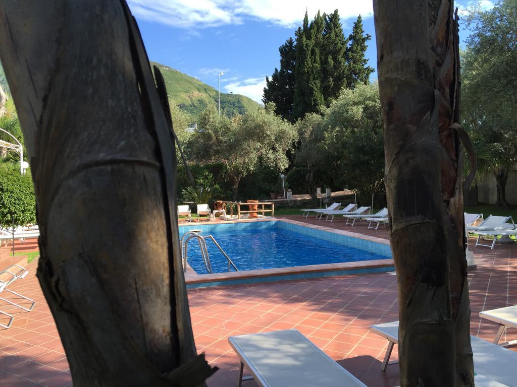 Hotel Villa Al Parco Forio di Ischia المظهر الخارجي الصورة